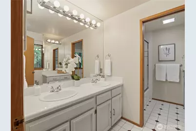 24214 SE 18th Place, Sammamish, WA 98075 - Photo 27