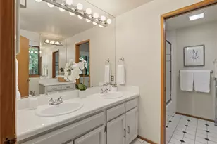 24214 SE 18th Pl, Sammamish, WA 98075 - Photo 27
