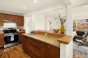 14011 98th Ave NE, Kirkland, WA 98034 - Photo 11