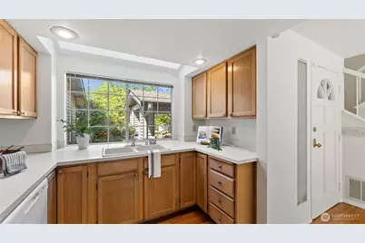 6614 113th Place SE, Bellevue, WA 98006 - Photo 15