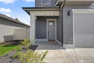 585 S Perry Ave, East Wenatchee, WA 98802 - Photo 3