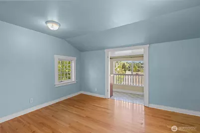 2010 NE 54th Street, Seattle, WA 98105 - Photo 23