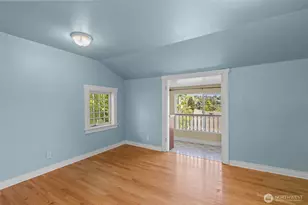 2010 NE 54th St, Seattle, WA 98105 - Photo 23