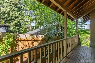 2010 NE 54th St, Seattle, WA 98105 - Photo 33