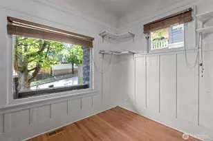 2010 NE 54th St, Seattle, WA 98105 - Photo 9