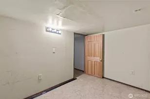 2010 NE 54th St, Seattle, WA 98105 - Photo 19