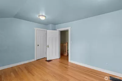 2010 NE 54th Street, Seattle, WA 98105 - Photo 21