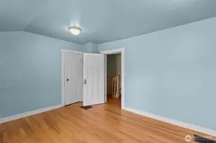 2010 NE 54th St, Seattle, WA 98105 - Photo 21