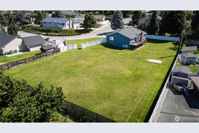 2042 Autumn Drive, East Wenatchee, WA 98802 - Photo 3