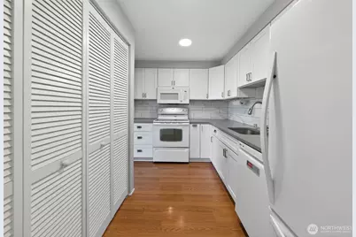 4409 216th Street SW #C, Mountlake Terrace, WA 98043 - Photo 9
