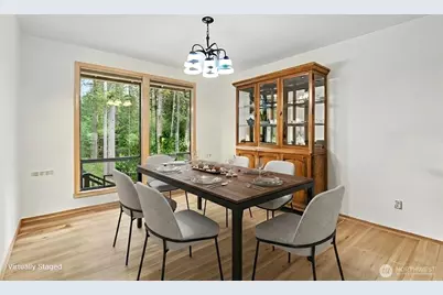 22934 SE 37th St, Sammamish, WA 98075 - Photo 9