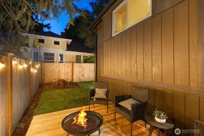 512 NW 44th Street, Seattle, WA 98107 - Photo 27