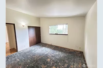 11718 5th Avenue NE, Seattle, WA 98125 - Photo 13