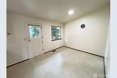 11718 5th Avenue NE, Seattle, WA 98125 - Photo 7