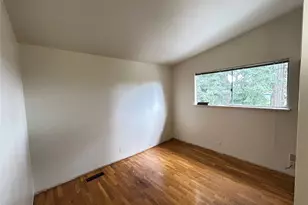 11718 5th Ave NE, Seattle, WA 98125 - Photo 9