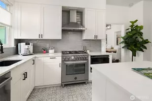 2009 E John St, Seattle, WA 98112 - Photo 7