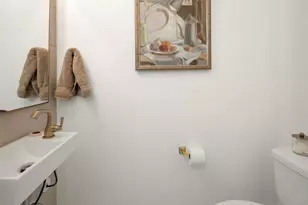 2009 E John St, Seattle, WA 98112 - Photo 9