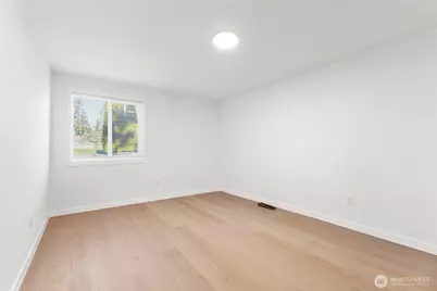 7003 44th Avenue E, Tacoma, WA 98443 - Photo 17