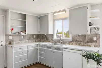 905 W 11th Street, Port Angeles, WA 98363 - Photo 9