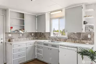 905 W 11th St, Port Angeles, WA 98363 - Photo 9