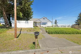 905 W 11th St, Port Angeles, WA 98363 - Photo 37