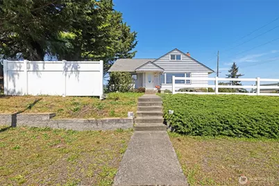 905 W 11th Street, Port Angeles, WA 98363 - Photo 1