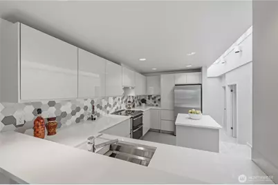 2115 Westlake Avenue N #402, Seattle, WA 98109 - Photo 15