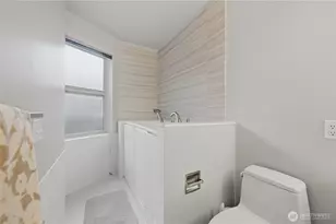2115 Westlake Ave N, Seattle, WA 98109 - Photo 21
