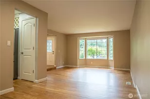 22039 NE 15th St, Sammamish, WA 98074 - Photo 7