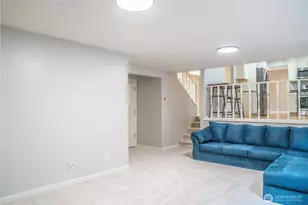 22039 NE 15th St, Sammamish, WA 98074 - Photo 13