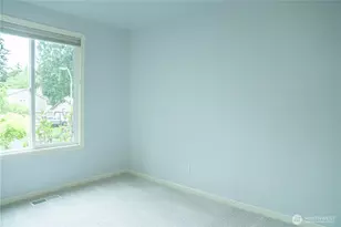 22039 NE 15th St, Sammamish, WA 98074 - Photo 17