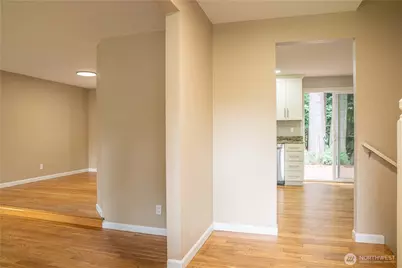 22039 NE 15th Street, Sammamish, WA 98074 - Photo 5