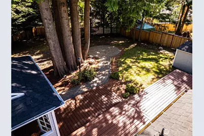 22039 NE 15th Street, Sammamish, WA 98074 - Photo 31