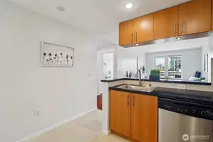 2721 1st Ave, Seattle, WA 98121 - Photo 13