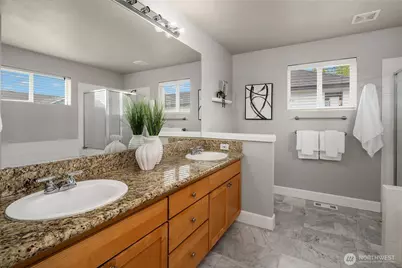 7306 Douglas Avenue SE, Snoqualmie, WA 98065 - Photo 23