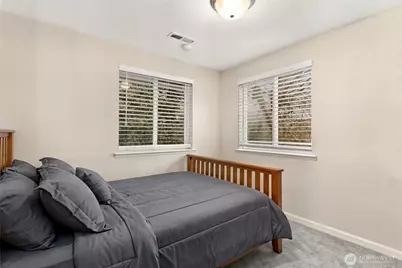 206 W Marilyn Avenue, Everett, WA 98204 - Photo 17