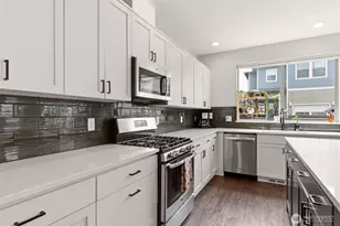 16031 SE 252nd Pl, Covington, WA 98042 - Photo 11