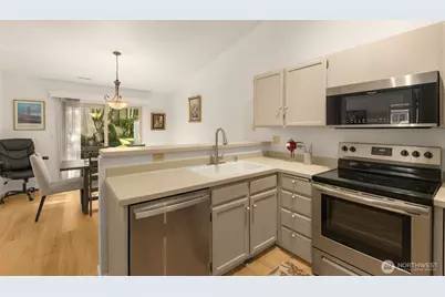 16010 Village Green Dr #Unit A, Mill Creek, WA 98012 - Photo 9