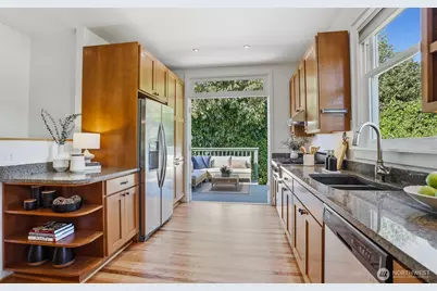 530 N 83rd Street, Seattle, WA 98103 - Photo 15
