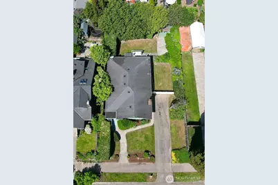 530 N 83rd Street, Seattle, WA 98103 - Photo 35
