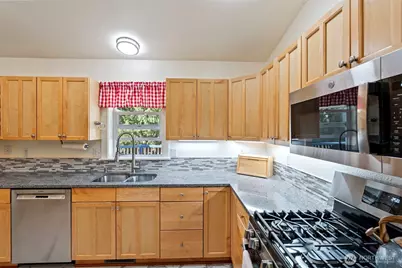 7185 Old Military Road NE, Bremerton, WA 98311 - Photo 5