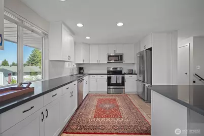 913 92nd Street SE, Everett, WA 98208 - Photo 11