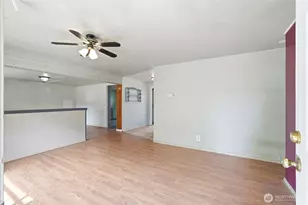 5705 238th St SW, Mountlake Terrace, WA 98043 - Photo 7
