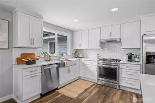 7848 NE 146th St, Kenmore, WA 98028 - Photo 9