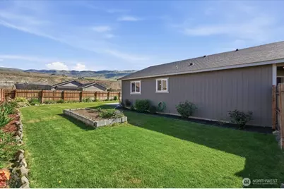 117 Island Loop Road, Rock Island, WA 98850 - Photo 29