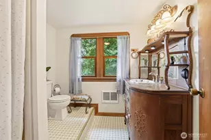 303 E 11th St, Snohomish, WA 98290 - Photo 23