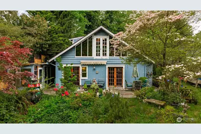 303 E 11th Street, Snohomish, WA 98290 - Photo 1