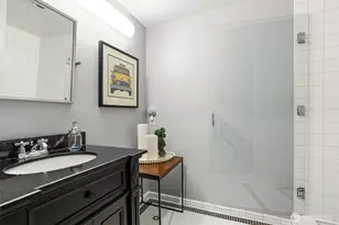 2301 Rosemont Pl W, Seattle, WA 98199 - Photo 29