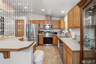 6201 SE Mile Hill Drive, Port Orchard, WA 98366 - Photo 15