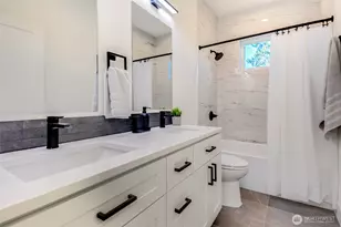 10618 E Riverside Dr, Bothell, WA 98011 - Photo 13